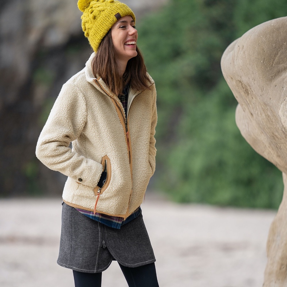 🌈 PATAGONIA Divided Sky Jacket - Like New!